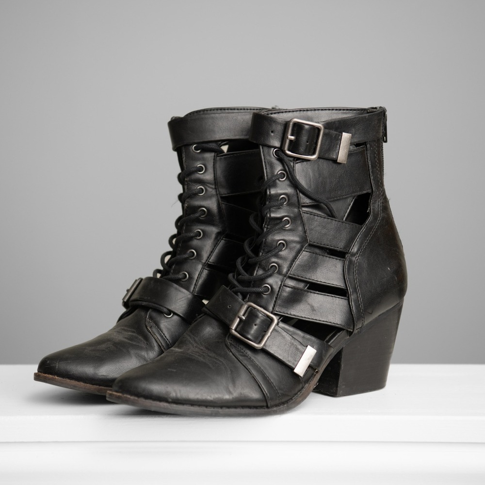 Black Buckle Strap Ankle Boots Sz 8.5 Block Heel Steampunk Edgy Victorian Goth